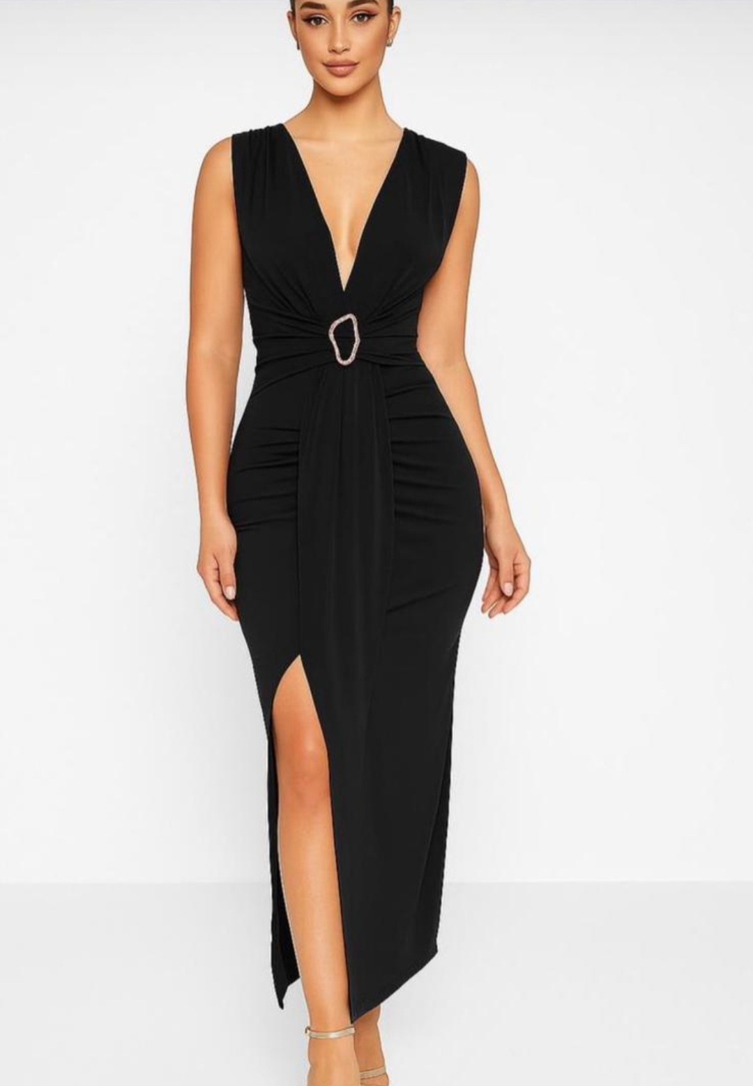 Robe fourreau noire élégante avec fente